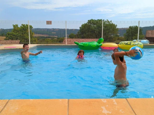 Locations Vacances Piscine Exterieure Aveyron