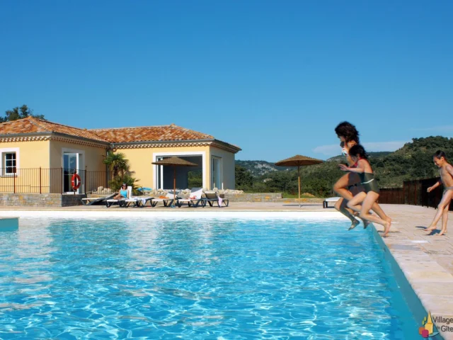 Locations Vacances Piscine Maisons En Ardeche