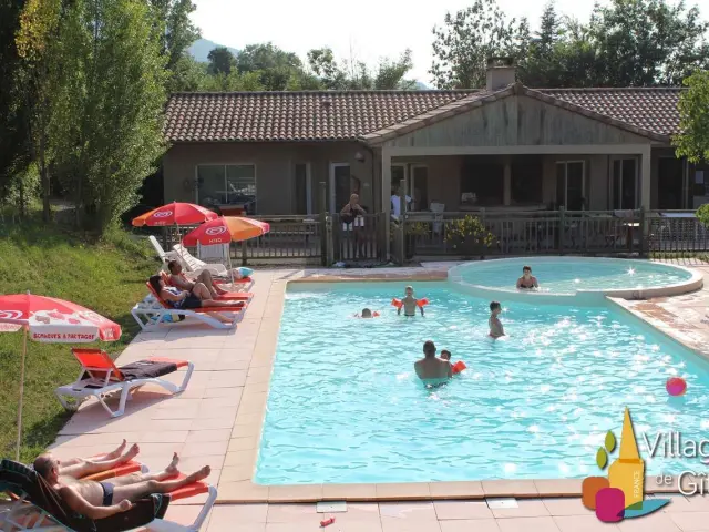 Gite Avec Piscine Village De Gites Causses Et Vallees Vacances Aveyron