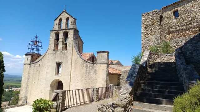 Location Vacances En Provence Visiter Vaucluse Gigondas Eglise