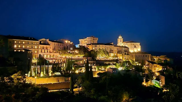 Location Vacances En Provence Visiter Vaucluse Gordes Village La Nuit
