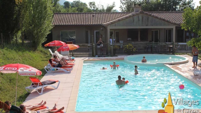 Gite Avec Piscine Village De Gites Causses Et Vallees Vacances Aveyron
