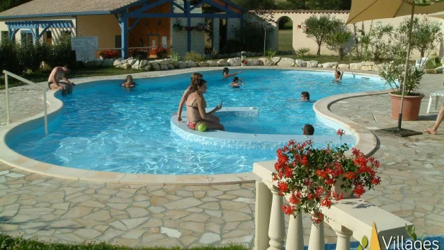 Gite Avec Piscine Village De Gites Les Cottages En Perigord Dordogne Piscine Famille