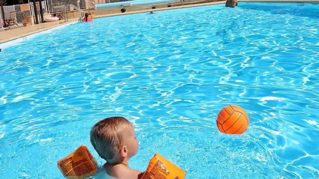 Gite Avec Piscine Village De Gites De Gavaudun En Lot Et Garonne Perigord