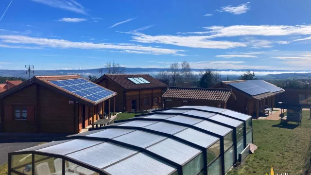 Gite Avec Piscine Couverte Chauffee Village De Gites Bon Air Dans Le Cantal