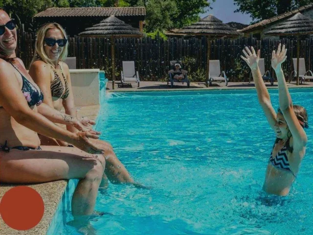 Ideale Vakantiemogelijkheden Voor Vrouwen En Moeders Gites Met Zwembad In Kleine Residenties In Frankrijk