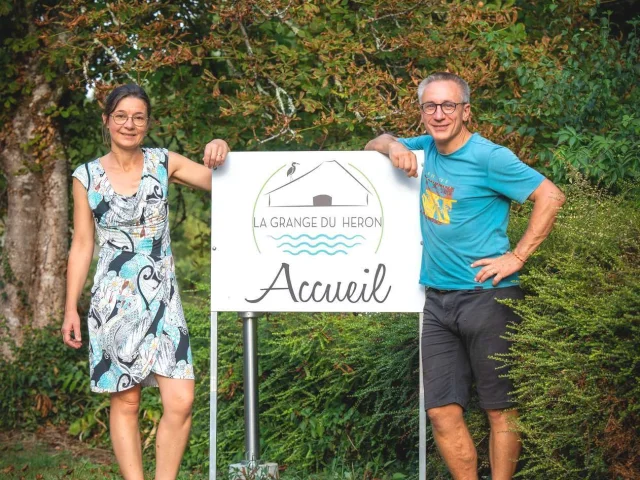 Village De Gites Grange Du Heron Vacances Dans Laveyron 12 Proprietaires Home Portrait Hotes Sophie Et Edouard