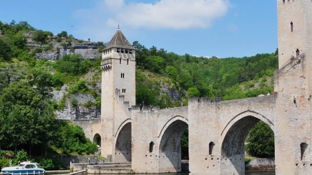 Offres Cse Comite Entreprise Vacances Location Gites En France Lot Cahors Pont Valentre