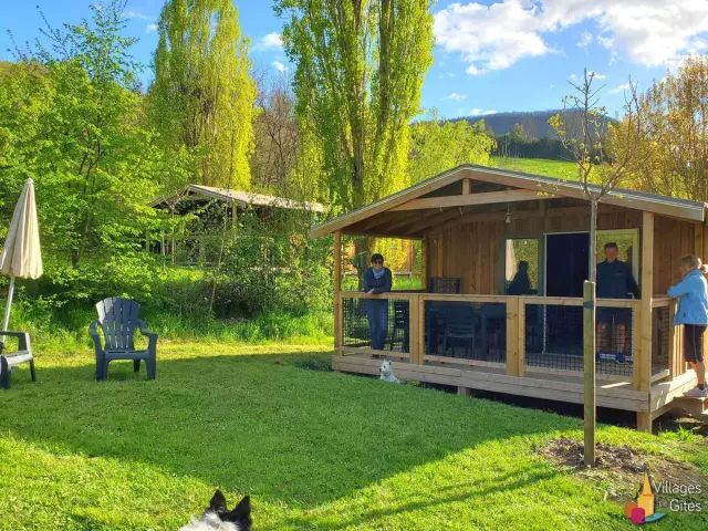 Location De Vacances En Aveyron Village De Gites Causses Et Vallees Vacances Chalet Aveyron Famille Lodge