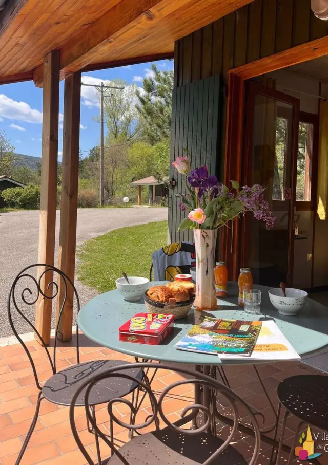 Drome Chalet Terrasse Petit Dejeuner Soleil