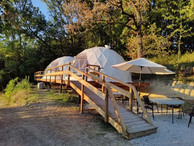 Location Gite Atypique Dome Bulle 20 Villagedegites Domainedemassoulac 10 Location Hebergement Insolite Cabane Dome 01
