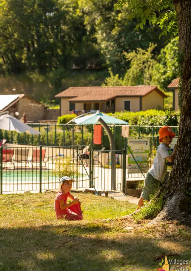 Location Gite Vacances En Aveyron Village De Gites Grange Du Heron Vacances Dans Laveyron 12 Piscine Enfants Activites