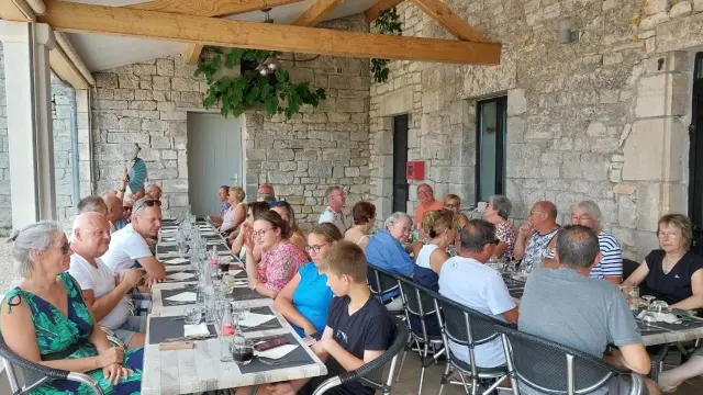 Gite De Groupe En Ardeche Avec Restauration Ou Traiteur
