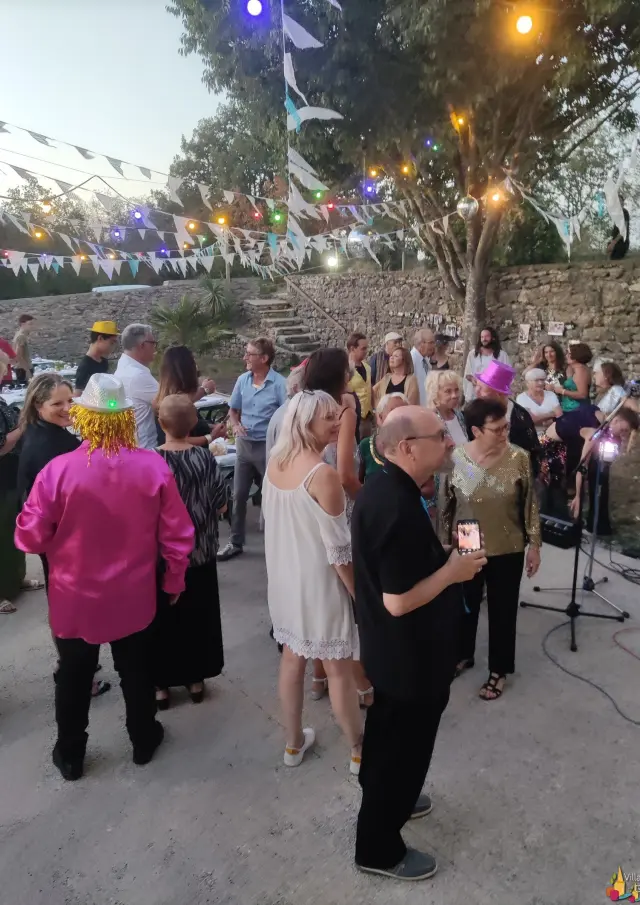 Anniversaire Ardeche Gite De Groupe