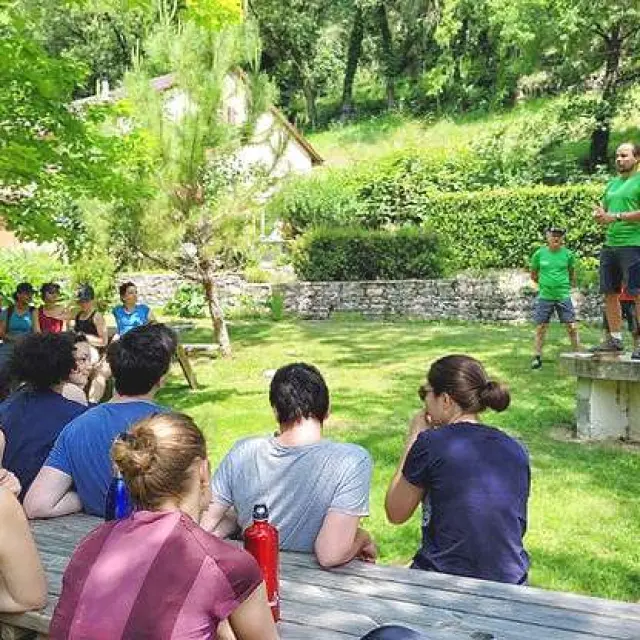 Grands Gites Groupes Accueil Seminaire Teambuilding Activites Plein Air Dans Laveyron