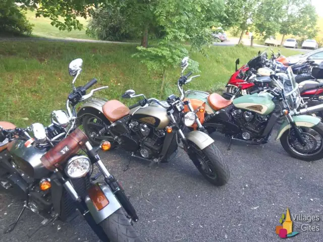Residence Accueil Groupes Motards Gite Groupe Motos En Aveyron Parking Securise