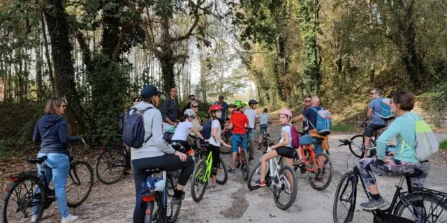 Gite De Groupe Dordogne Au Creux Des Arbres Amis Balade Velo Rando