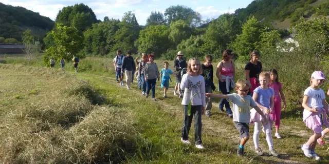 Gite De Groupe Dordogne Randonnee Balade Groupe Familial Famille Enfants