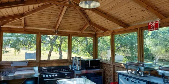 Gite De Groupe Dordogne Village De Gites Dordogne La Truffiere Cuisine