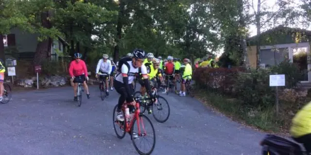 Gite De Groupe En Dordogne Les Ventoulines Domme Groupe Cycliste Cyclos