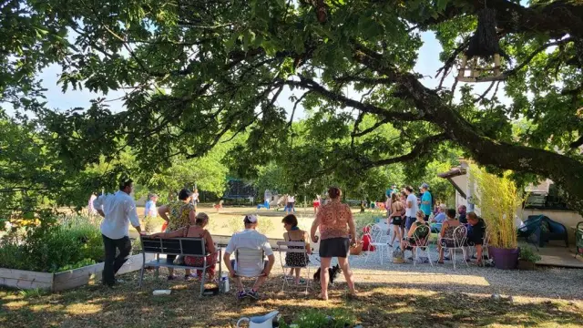 Gite De Groupe En Dordogne Perigord Village De Gites La Truffiere Mariage Cousinade
