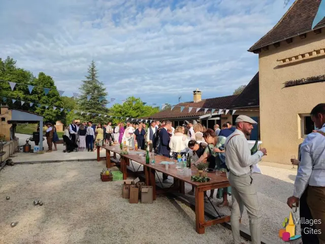 Gite De Groupe En Dordogne Village De Gites Au Creux Des Arbres Reception Mariage