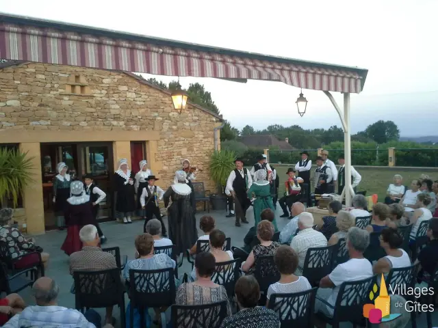 Gite de groupe avec fête folklorique en Dordogne