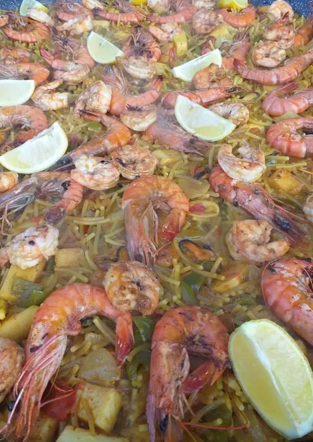 Village De Gites Les Olivettes Gard 61 Cuisine Professionnelle Restauration Groupe Repas Paella Traiteur