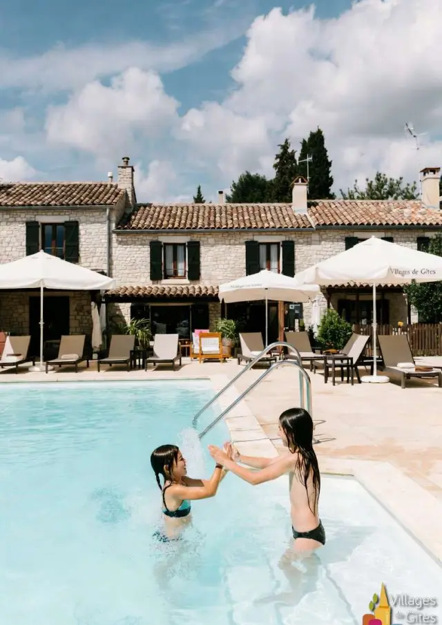 Gite Cheque Vacances Ancv Location Vacances Piscine Villages Gites De France 02