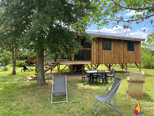 Hebergement Insolite Cabane Lodge Dans Le Tarn Village De Gites Les Chalets De Fiolles Pres De Castres