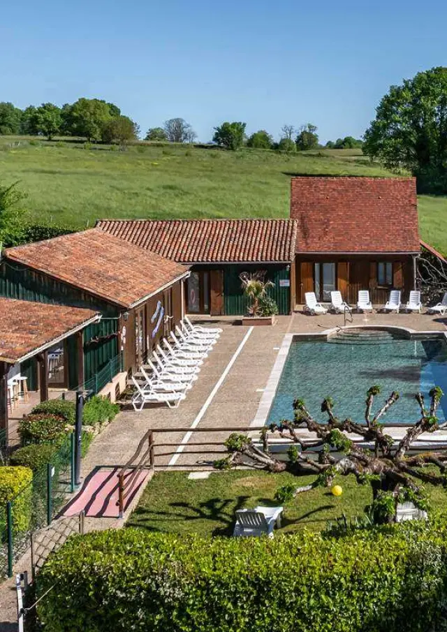 Location vacances avec piscine en Dordogne
