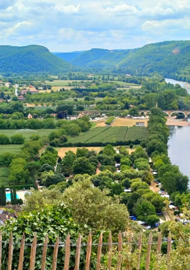 Location Vacances Avec Piscine Gite Dordogne Beynac Paysage Gite France