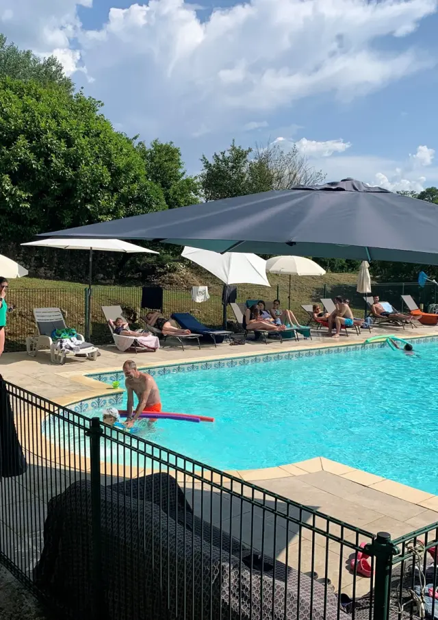 Location Vacances Avec Piscine Gite Dordogne Village De Gites Domaine Camping