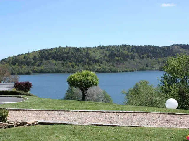Location Vacances Puy De Dome Lac Daydat