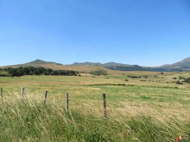 Location Puy De Dome Auvergne Villages De Gites France