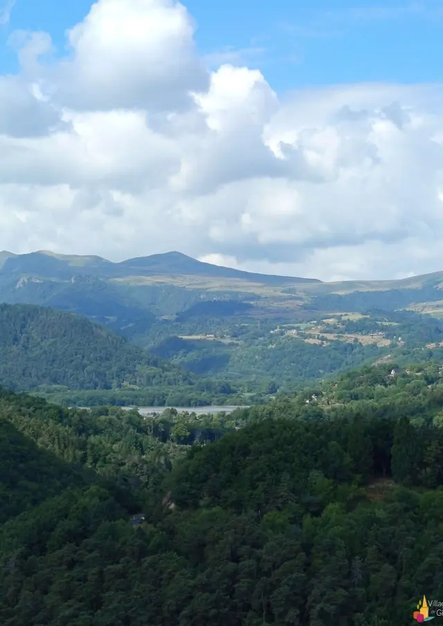Puy De Dome Murol Paysage