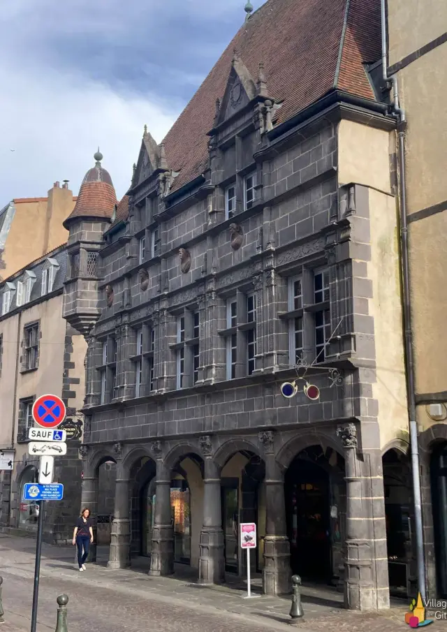 Auvergne Puy De Dome Riom Ville 04