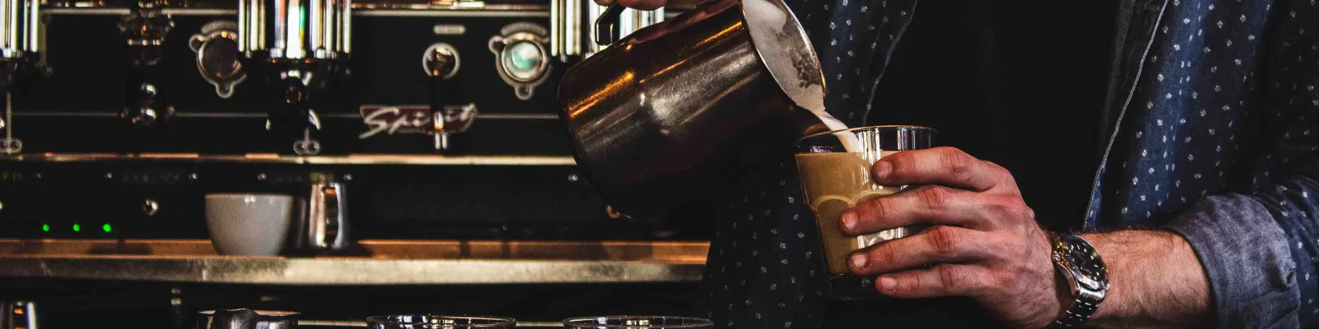 Louis Hansel Unsplash