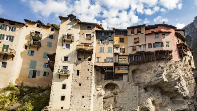 ©cloclem Maisons Suspendues Pont En Royans