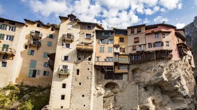 ©cloclem Maisons Suspendues Pont En Royans