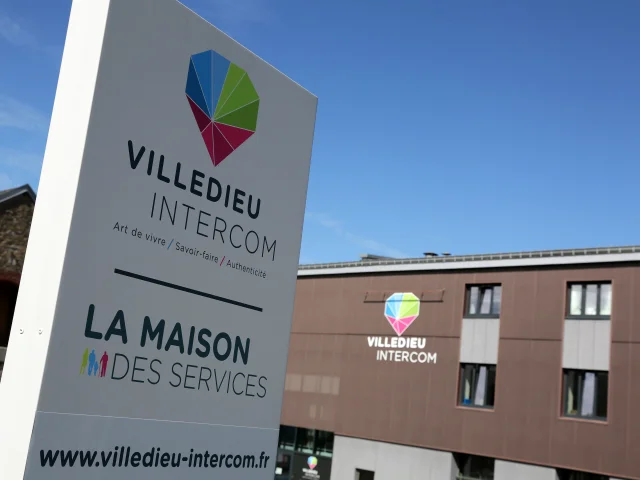 Villedieu Maison Service Public 070916 Ddaguiercd50 14