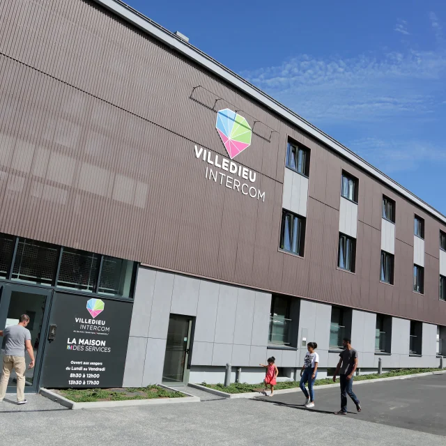 Villedieu Maison Service Public 070916 Ddaguiercd50 20