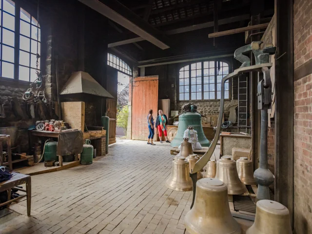 Fonderie De Cloches Atelier Anibas Photography