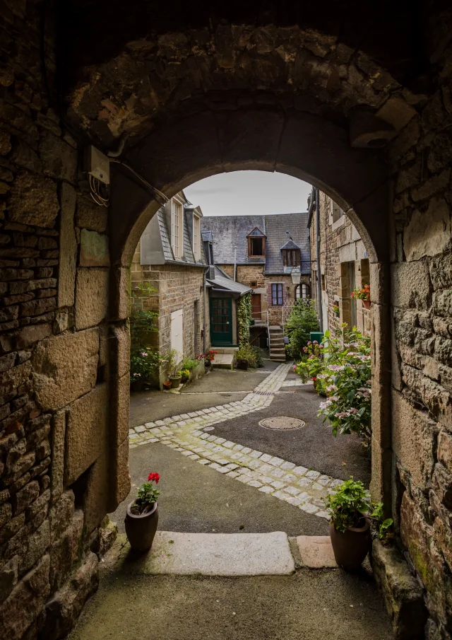 Villedieu | Cour aux Moines