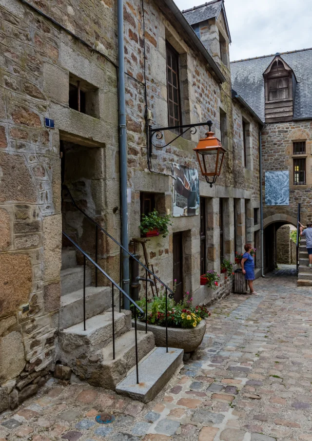 Villedieu Cour Du Foyer 01 Anibas Photography