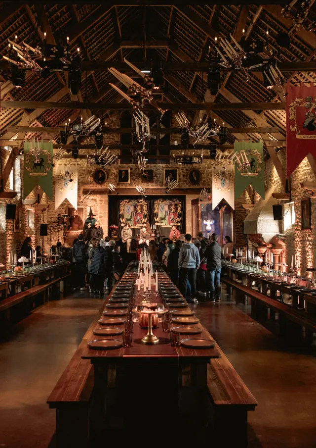 Ecole des Sorciers Rocher Portail, salle du banquet