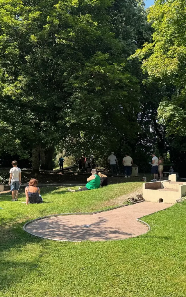 Mini Golf Activites En Famille 3