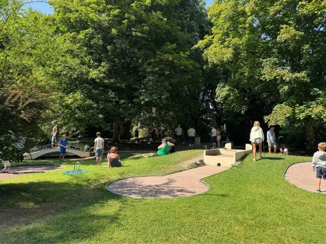 Mini Golf Activites En Famille 3