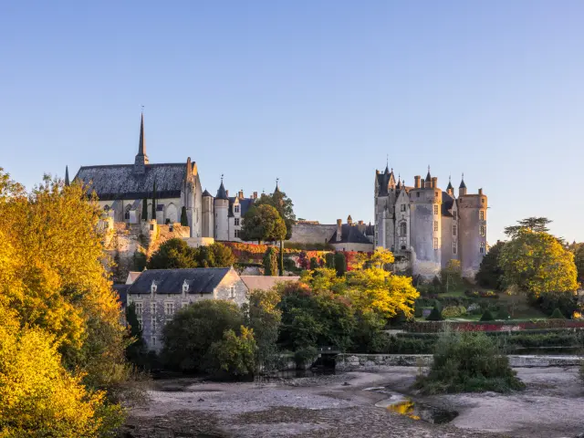 Vue sur le château de Montreuil-Bellay