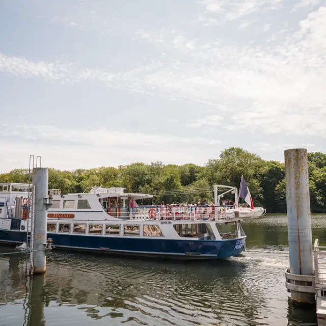 Croisiere Sur La Seine Pres De Paris
